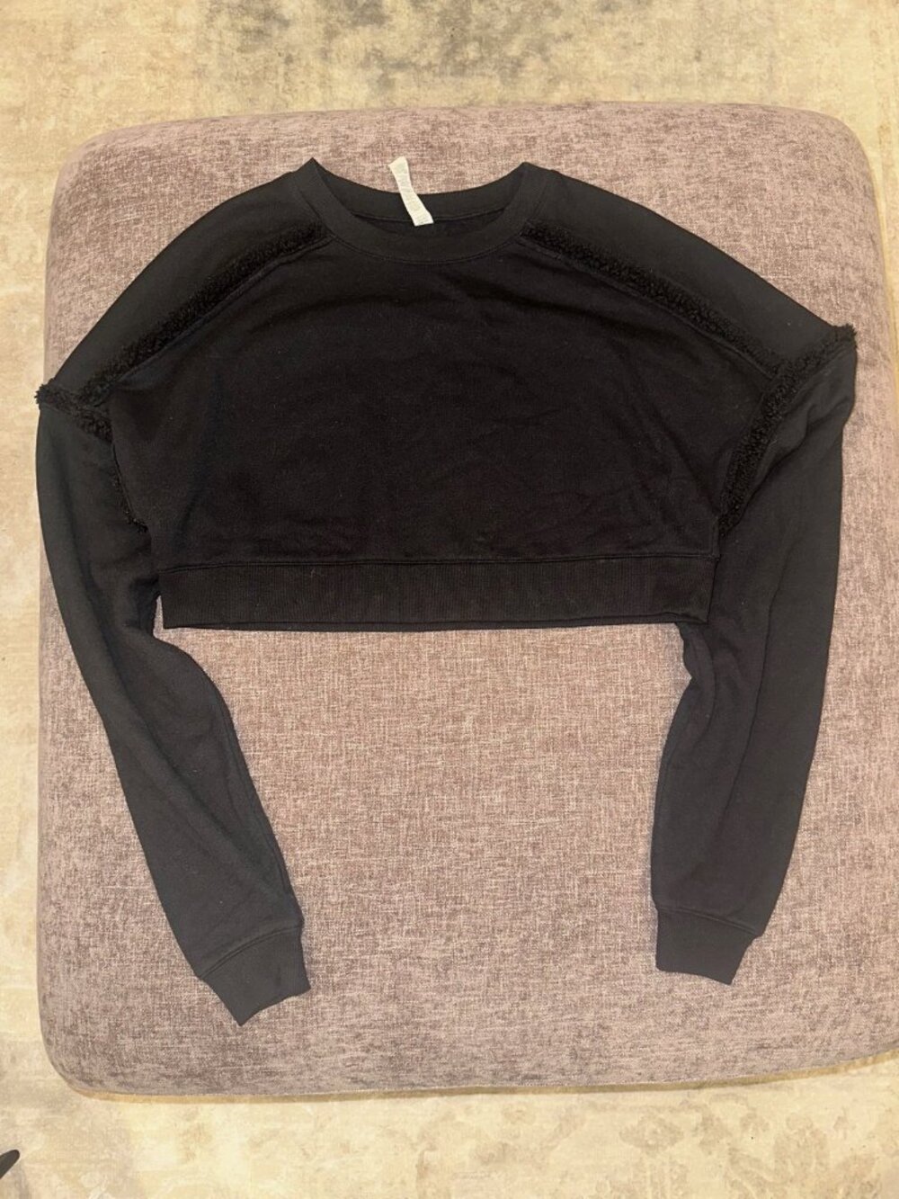 Alo Yoga Black Cropped Sweatshirt with Faux Fur Trim S